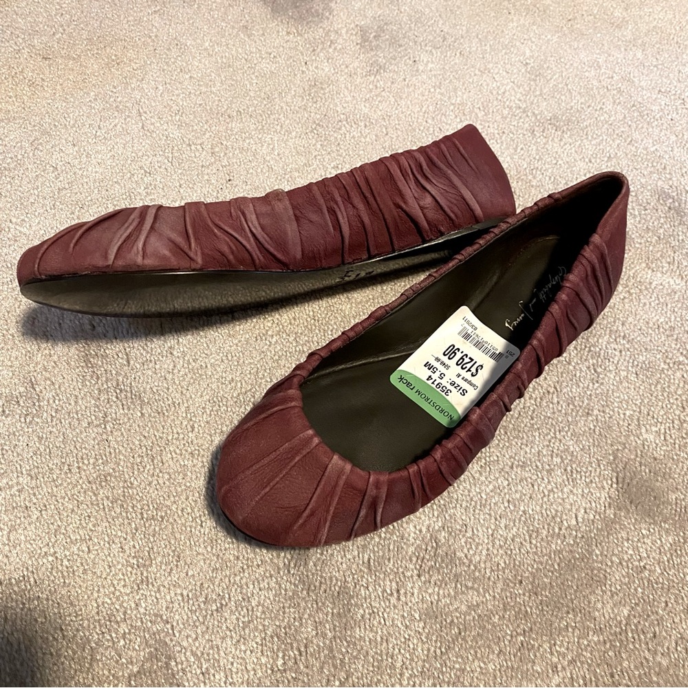 New Elizabeth and James E-Myra pleated distressed maroon flats 5.5
